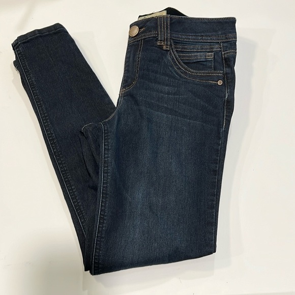 Democracy - 6, dark wash, “ab” technology skinny stretch jeans - Picture 1 of 7